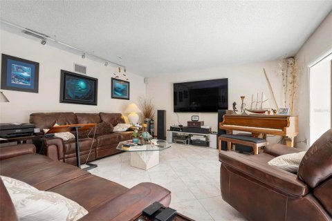 House in Sarasota, Florida 3 bedrooms, 277.03 sq.m. № 1734804 - photo 24