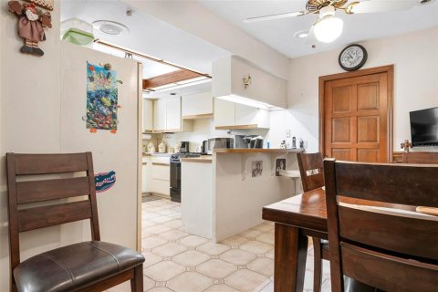 House in Sarasota, Florida 3 bedrooms, 277.03 sq.m. № 1734804 - photo 20