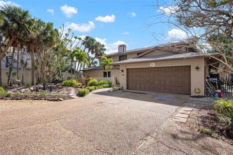 House in Sarasota, Florida 3 bedrooms, 277.03 sq.m. № 1734804 - photo 5