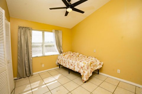 Casa en venta en Port St. Lucie, Florida, 2 dormitorios, 132.57 m2 № 2078162 - foto 10