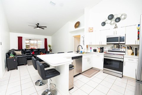 Casa en venta en Port St. Lucie, Florida, 2 dormitorios, 132.57 m2 № 2078162 - foto 5