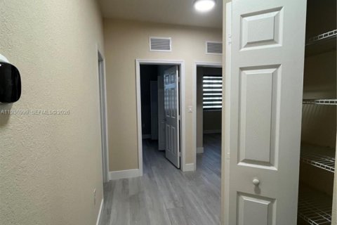 Купить таунхаус в Хомстед, Флорида 3 спальни, 142.6м2, № 1996750 - фото 12