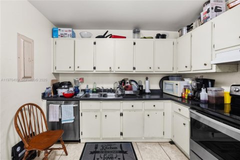 Townhouse in Margate, Florida 3 bedrooms, 128.86 sq.m. № 2040861 - photo 11