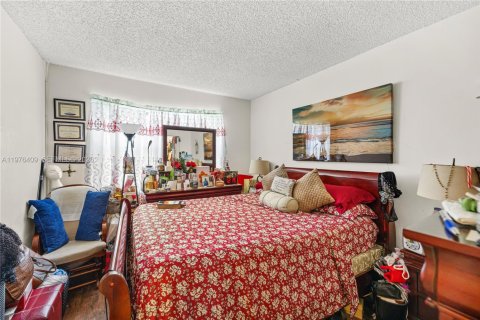 Townhouse in Margate, Florida 3 bedrooms, 128.86 sq.m. № 2040861 - photo 20