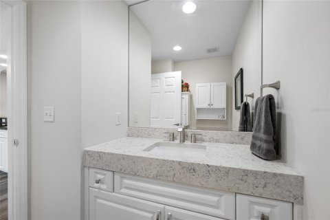 Condo in Saint Petersburg, Florida, 3 bedrooms  № 1772162 - photo 22
