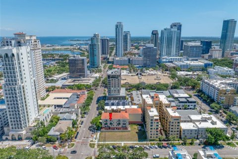 Condo in Saint Petersburg, Florida, 3 bedrooms  № 1772162 - photo 3