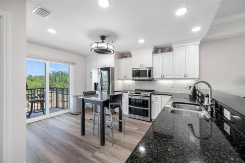 Condo in Saint Petersburg, Florida, 3 bedrooms  № 1772162 - photo 14