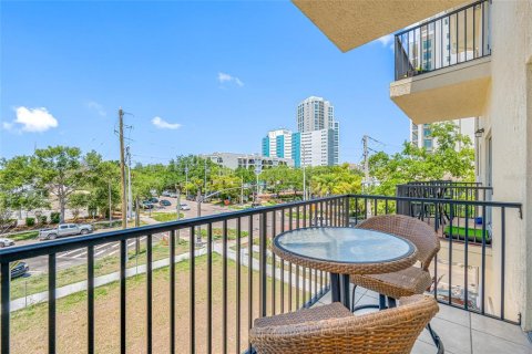 Condo in Saint Petersburg, Florida, 3 bedrooms  № 1772162 - photo 27