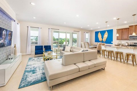 Купить виллу или дом в Киссимми, Флорида 8 комнат, 219.53м2, № 1447986 - фото 3