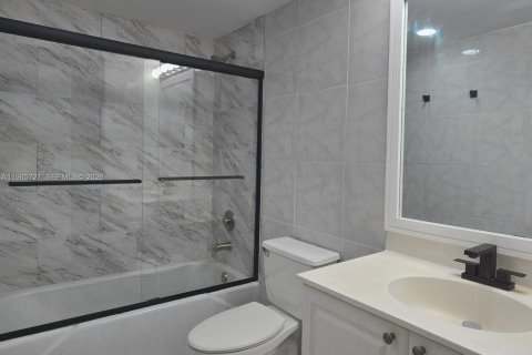 Снять в аренду кондоминиум в Санни-Айлс-Бич, Флорида 2 спальни, 139.82м2, № 2081238 - фото 21