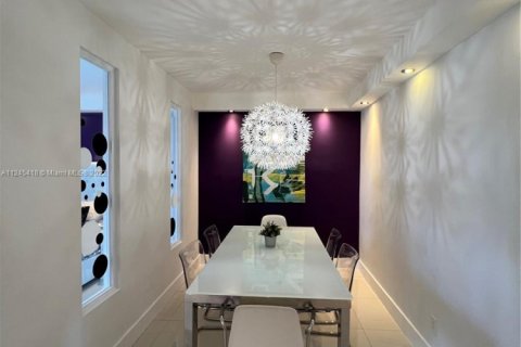 Condominio en venta en Miami Beach, Florida, 1 dormitorio, 56.67 m2 № 2035380 - foto 6