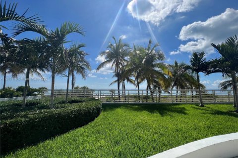 Condominio en venta en Miami Beach, Florida, 1 dormitorio, 56.67 m2 № 2035380 - foto 17