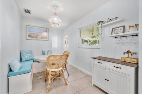 Casa en alquiler en Saint Petersburg, Florida, 3 dormitorios, 104.05 m2 № 1883056 - foto 6