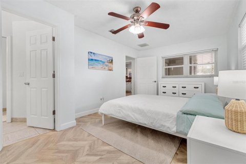 Casa en alquiler en Saint Petersburg, Florida, 3 dormitorios, 104.05 m2 № 1883056 - foto 9