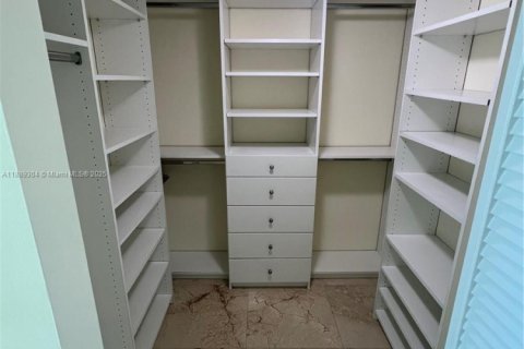 Copropriété à louer à Miami, Floride: 1 chambre, 78.13 m2 № 1938691 - photo 9