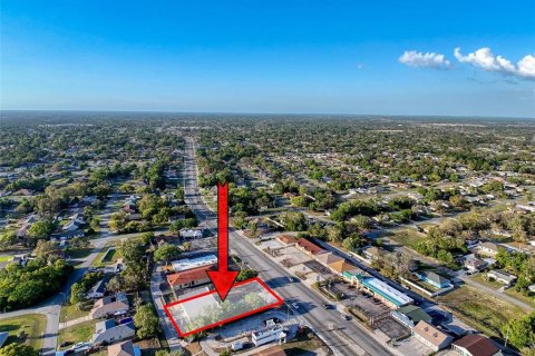 Propiedad comercial en venta en Spring Hill, Florida, 445.93 m2 № 1657758 - foto 9