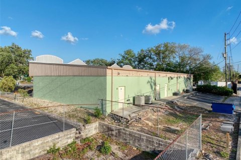 Propiedad comercial en venta en Spring Hill, Florida, 445.93 m2 № 1657758 - foto 18