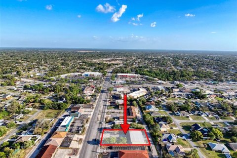 Propiedad comercial en venta en Spring Hill, Florida, 445.93 m2 № 1657758 - foto 6