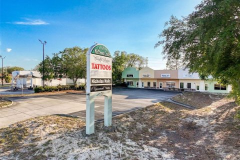 Propiedad comercial en venta en Spring Hill, Florida, 445.93 m2 № 1657758 - foto 13