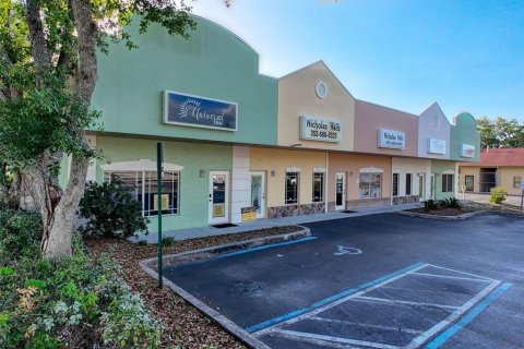 Propiedad comercial en venta en Spring Hill, Florida, 445.93 m2 № 1657758 - foto 3