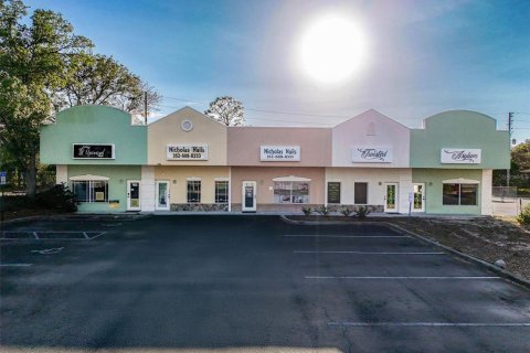 Propiedad comercial en venta en Spring Hill, Florida, 445.93 m2 № 1657758 - foto 2