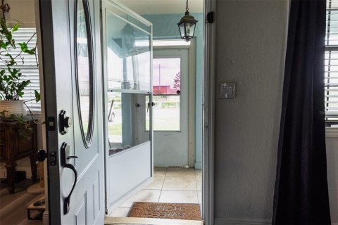 House in Ocala, Florida 3 bedrooms, 130.71 sq.m. № 1849937 - photo 10