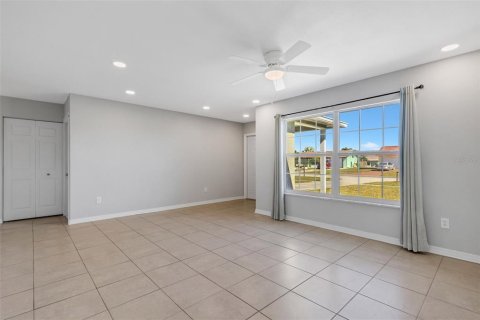 Casa en venta en Port Charlotte, Florida, 3 dormitorios, 131.36 m2 № 1562054 - foto 9