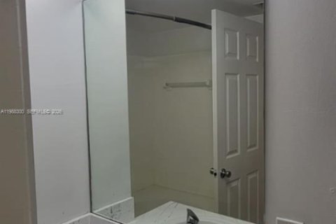 Condominio en alquiler en Aventura, Florida, 1 dormitorio, 79.8 m2 № 2068510 - foto 20