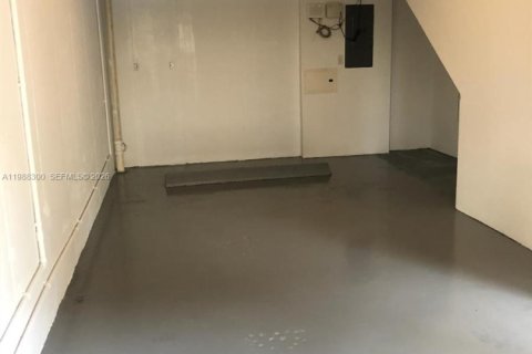 Condominio en alquiler en Aventura, Florida, 1 dormitorio, 79.8 m2 № 2068510 - foto 11