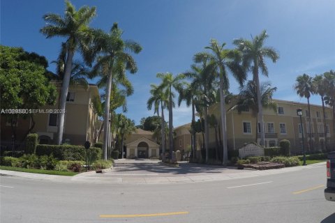 Condominio en Aventura, Florida, 1 dormitorio № 2068510