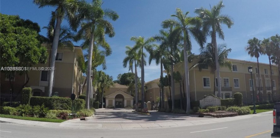 Condominio en Aventura, Florida, 1 dormitorio  № 2068510