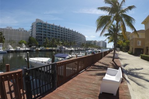 Condominio en alquiler en Aventura, Florida, 1 dormitorio, 79.8 m2 № 2068510 - foto 7