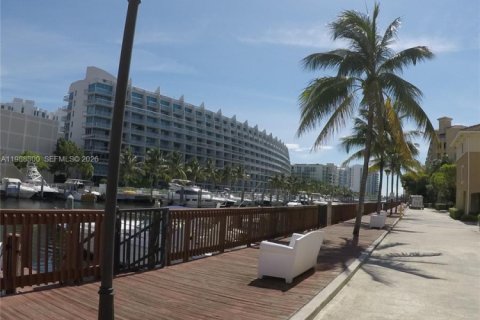 Condominio en alquiler en Aventura, Florida, 1 dormitorio, 79.8 m2 № 2068510 - foto 6