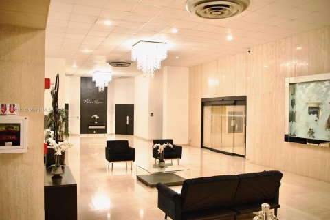 Copropriété à louer à Hallandale Beach, Floride: 1 chambre, 76.92 m2 № 1946801 - photo 19