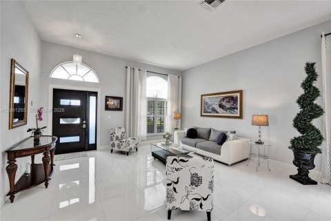 House in Pembroke Pines, Florida 3 bedrooms, 175.49 sq.m. № 2065427 - photo 11