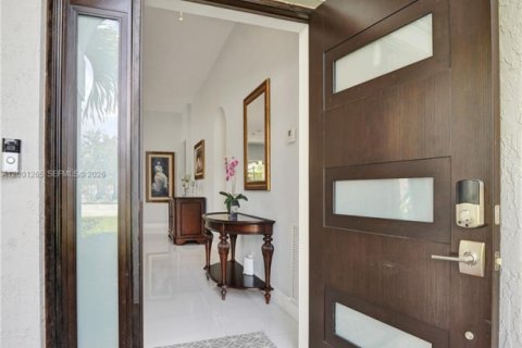 House in Pembroke Pines, Florida 3 bedrooms, 175.49 sq.m. № 2065427 - photo 5