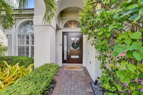 House in Pembroke Pines, Florida 3 bedrooms, 175.49 sq.m. № 2065427 - photo 4