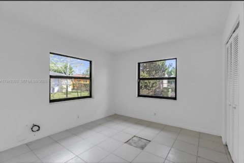 Immobilier commercial à vendre à Fort Lauderdale, Floride: 188.13 m2 № 2007677 - photo 16