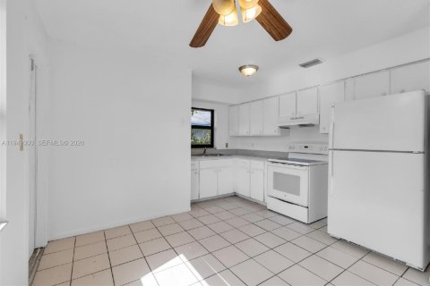 Immobilier commercial à vendre à Fort Lauderdale, Floride: 188.13 m2 № 2007677 - photo 9