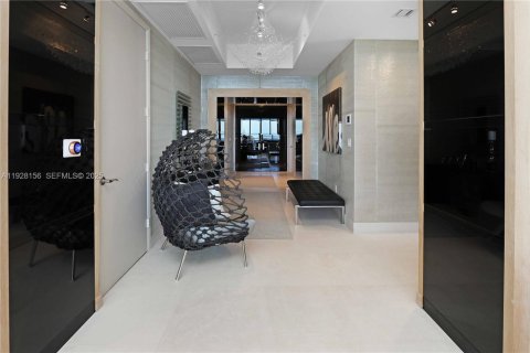Condominio en venta en Sunny Isles Beach, Florida, 3 dormitorios, 257.15 m2 № 2034636 - foto 4