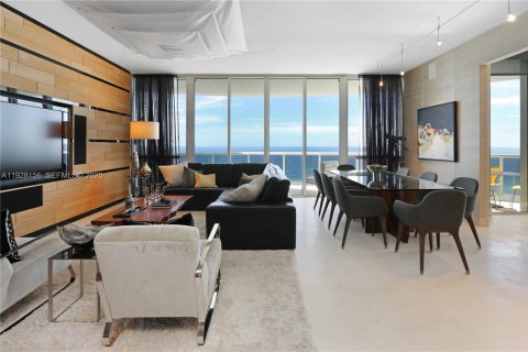 Condominio en venta en Sunny Isles Beach, Florida, 3 dormitorios, 257.15 m2 № 2034636 - foto 7