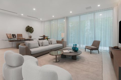 House in Miami Beach, Florida 5 bedrooms, 511.52 sq.m. № 1727400 - photo 13
