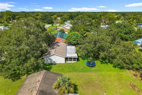 Купить виллу или дом в Лабель, Флорида 2 спальни, 107.02м2, № 1930495 - фото 15