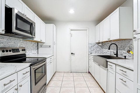 Купить виллу или дом в Лабель, Флорида 2 спальни, 107.02м2, № 1930495 - фото 5