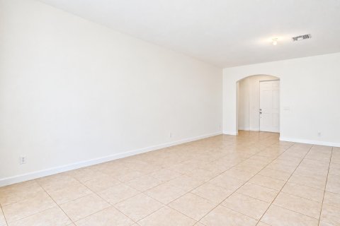 Adosado en venta en West Palm Beach, Florida, 3 dormitorios, 143.26 m2 № 2434274 - foto 5