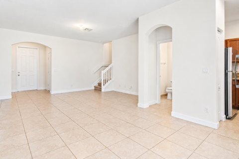 Adosado en venta en West Palm Beach, Florida, 3 dormitorios, 143.26 m2 № 2434274 - foto 6