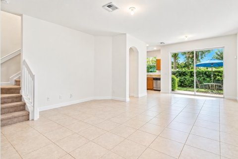 Adosado en venta en West Palm Beach, Florida, 3 dormitorios, 143.26 m2 № 2434274 - foto 2