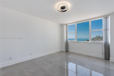 Condominio en venta en Hallandale Beach, Florida, 2 dormitorios, 95.78 m2 № 2081083 - foto 4