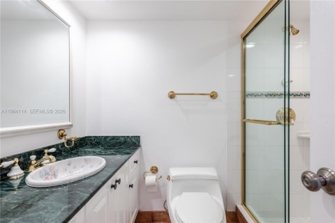 Condominio en venta en Hallandale Beach, Florida, 2 dormitorios, 95.78 m2 № 2081083 - foto 23