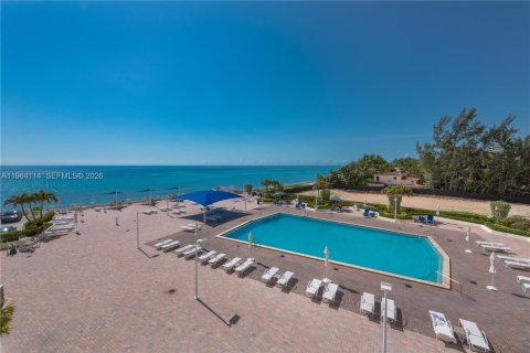 Condominio en venta en Hallandale Beach, Florida, 2 dormitorios, 95.78 m2 № 2081083 - foto 6